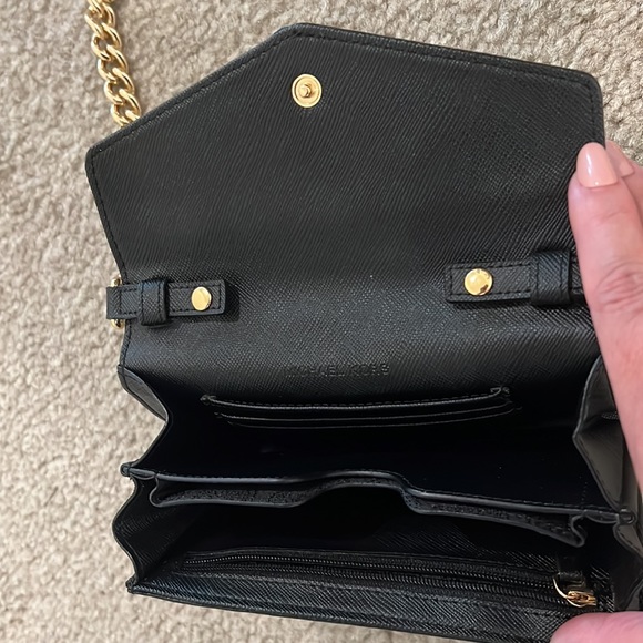 Michael Kors small Envelope crossbody bag - Picture 6 of 17